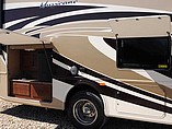 2015 Thor Motor Coach Hurricane Photo #3