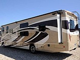 2015 Thor Motor Coach Hurricane Photo #4