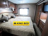 2015 Thor Motor Coach Hurricane Photo #12