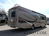 2015 Thor Motor Coach Hurricane Photo #3