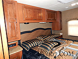 2015 Thor Motor Coach Hurricane Photo #19