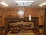 2015 Thor Motor Coach Hurricane Photo #17