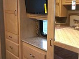 2015 Thor Motor Coach Hurricane Photo #27