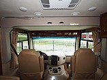 2016 Thor Motor Coach Hurricane Photo #13