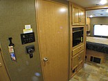 2016 Thor Motor Coach Hurricane Photo #18