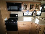 2016 Thor Motor Coach Hurricane Photo #5