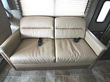 2016 Thor Motor Coach Hurricane Photo #26