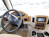 2016 Thor Motor Coach Hurricane Photo #13