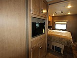 2016 Thor Motor Coach Hurricane Photo #18