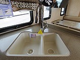 2016 Thor Motor Coach Hurricane Photo #30