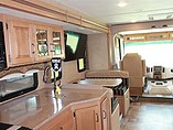 2016 Thor Motor Coach Hurricane Photo #4