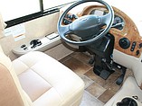 2016 Thor Motor Coach Hurricane Photo #19
