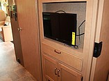 2016 Thor Motor Coach Hurricane Photo #28