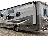 2016 Thor Motor Coach Hurricane Photo #3