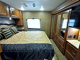 2016 Thor Motor Coach Hurricane Photo #12