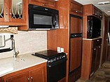 2015 Thor Motor Coach Hurricane Photo #9