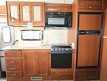 2015 Thor Motor Coach Hurricane Photo #4