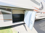 2015 Thor Motor Coach Hurricane Photo #10
