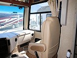 2015 Thor Motor Coach Hurricane Photo #14