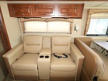 2015 Thor Motor Coach Hurricane Photo #17