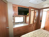 2015 Thor Motor Coach Hurricane Photo #29