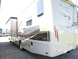 2015 Thor Motor Coach Hurricane Photo #3