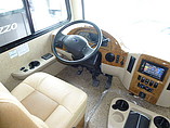 2015 Thor Motor Coach Hurricane Photo #9
