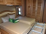 2015 Thor Motor Coach Hurricane Photo #14
