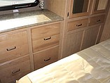 2015 Thor Motor Coach Hurricane Photo #28