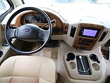 2016 Thor Motor Coach Hurricane Photo #9