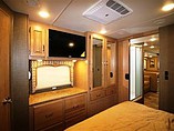 2016 Thor Motor Coach Hurricane Photo #19