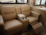 2016 Thor Motor Coach Hurricane Photo #4