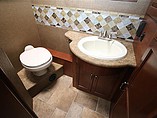 2016 Thor Motor Coach Hurricane Photo #11