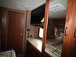 2016 Thor Motor Coach Hurricane Photo #12