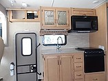 2016 Thor Motor Coach Hurricane Photo #9