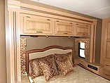 2016 Thor Motor Coach Hurricane Photo #13