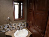 2016 Thor Motor Coach Hurricane Photo #21