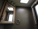 2016 Thor Motor Coach Hurricane Photo #14