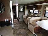 2016 Thor Motor Coach Hurricane Photo #6