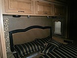 2016 Thor Motor Coach Hurricane Photo #12