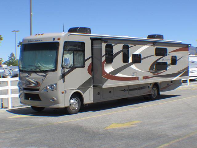 2016 Thor Motor Coach Hurricane Photo