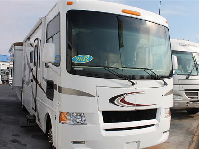 2012 Thor Motor Coach Hurricane Photo