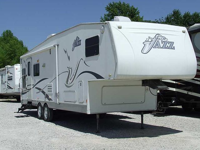 03 Thor Motor Coach Jazz
