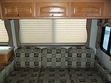 2004 Thor Motor Coach Mandalay Photo #17