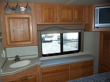 2004 Thor Motor Coach Mandalay Photo #39