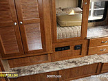 2015 Thor Motor Coach Miramar Photo #40