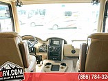 2015 Thor Motor Coach Miramar Photo #18