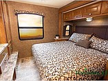 2015 Thor Motor Coach Miramar Photo #5