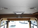 2016 Thor Motor Coach Miramar Photo #12