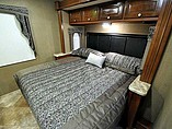2016 Thor Motor Coach Miramar Photo #11
